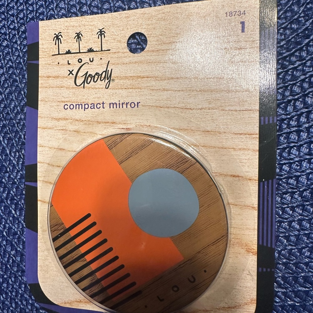 Lou x Goody Compact Mirror - Picture 1 of 3
